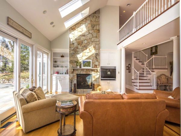 Cape Cod Home 994504