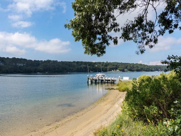 Cape Cod Home 994504