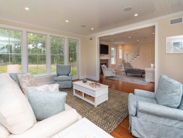 Cape Cod Home 994505