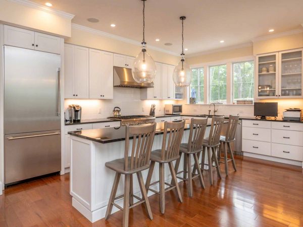 Cape Cod Home 994505