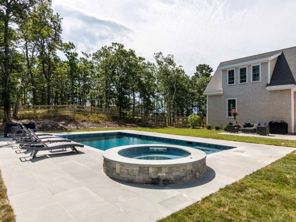 Cape Cod Home 994505