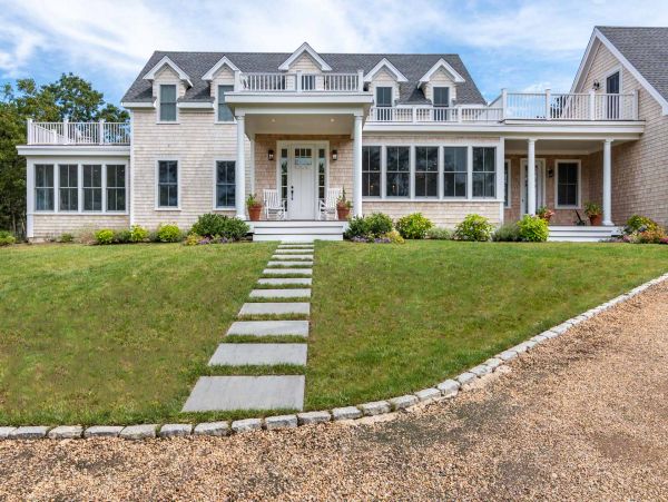 Cape Cod Home 994505