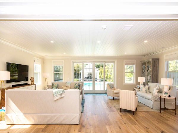 Cape Cod Home 994506