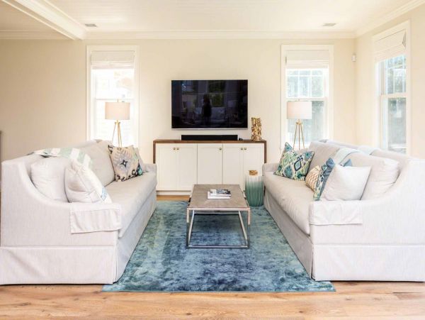 Cape Cod Home 994506