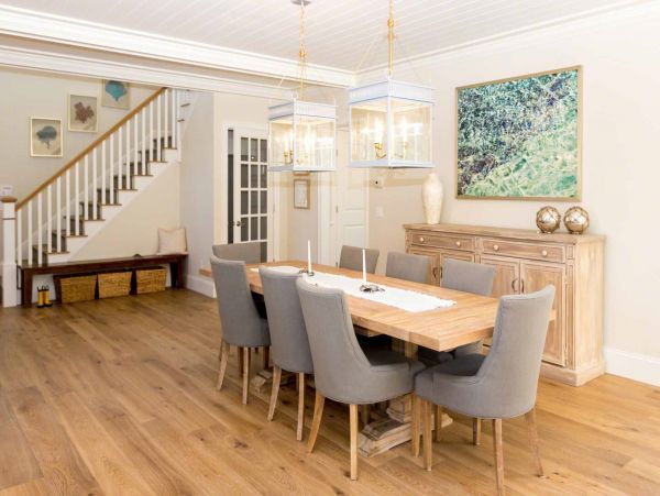 Cape Cod Home 994506