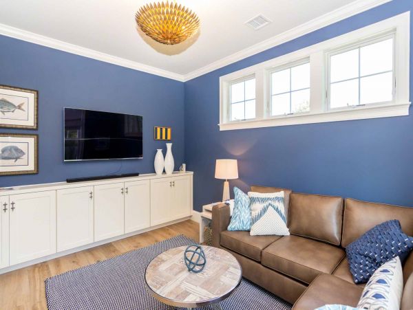 Cape Cod Home 994506
