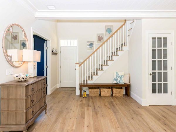 Cape Cod Home 994506