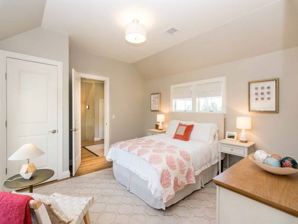 Cape Cod Home 994506