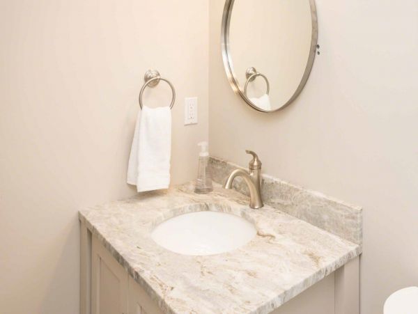 Cape Cod Home 994506