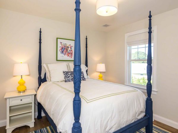 Cape Cod Home 994506
