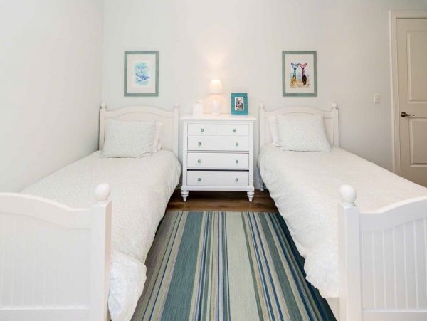 Cape Cod Home 994506