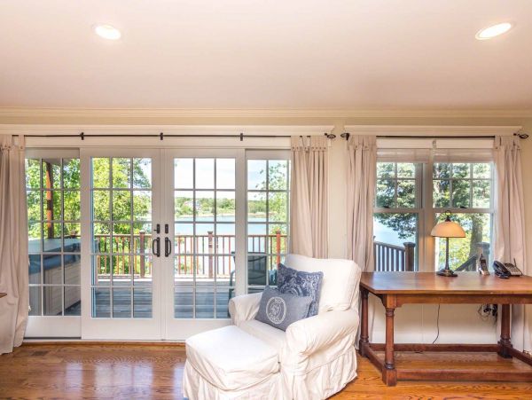 Cape Cod Home 994507