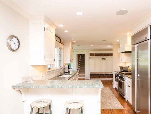 Cape Cod Home 994507