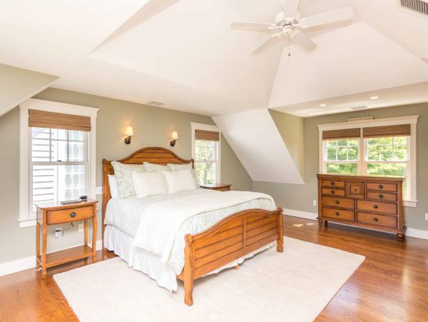 Cape Cod Home 994507