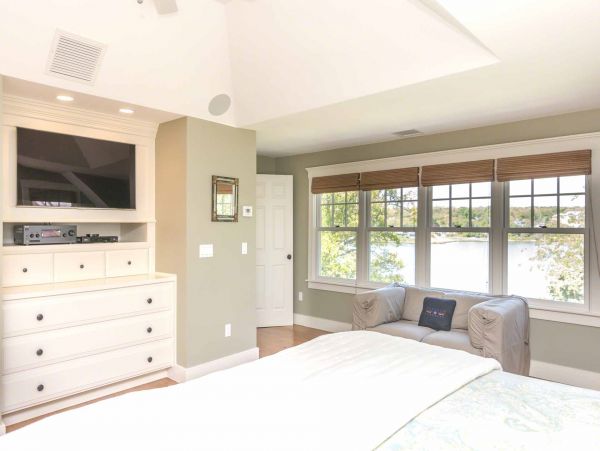 Cape Cod Home 994507