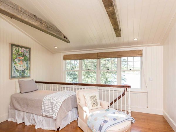 Cape Cod Home 994507
