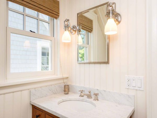Cape Cod Home 994507