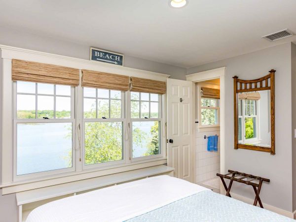 Cape Cod Home 994507
