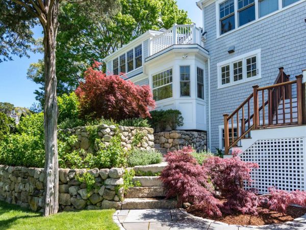 Cape Cod Home 994507