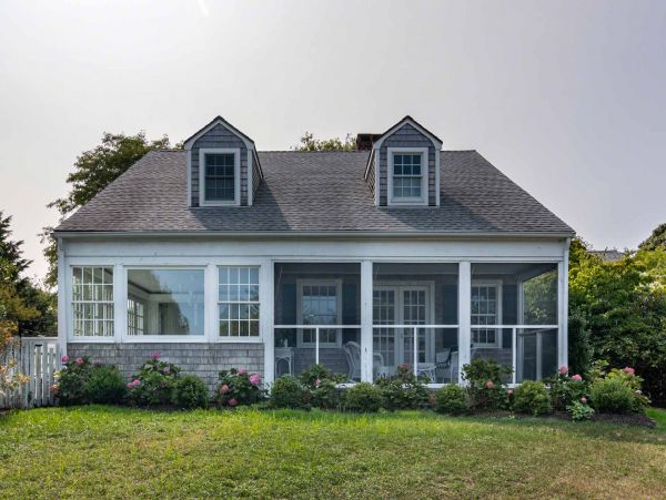 Cape Cod Home 994508