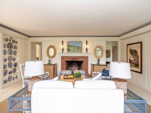 Cape Cod Home 994508
