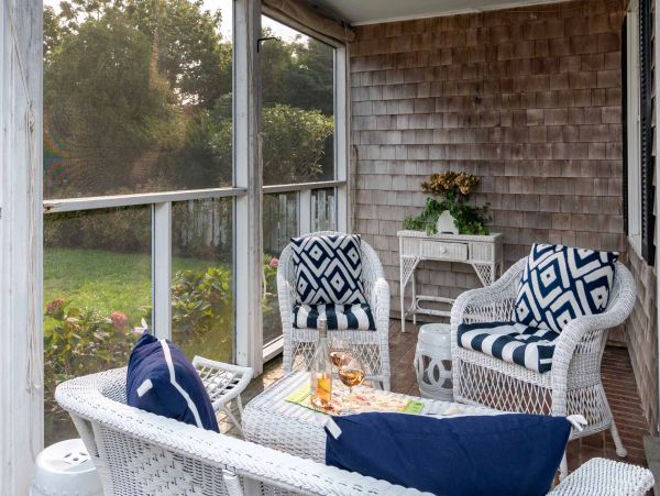 Cape Cod Home 994508