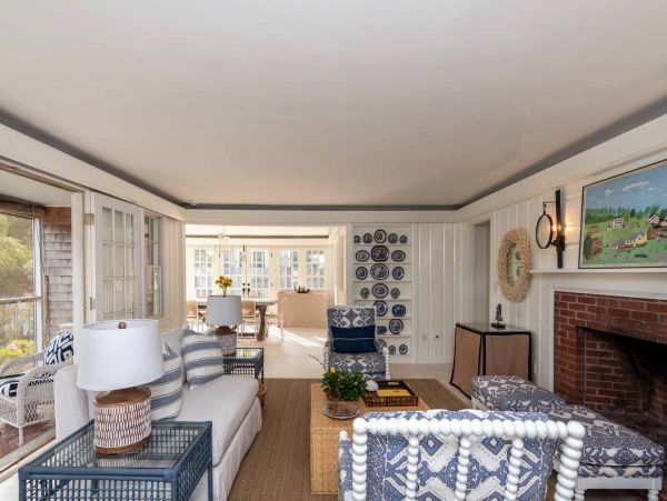Cape Cod Home 994508
