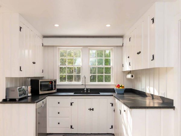 Cape Cod Home 994508