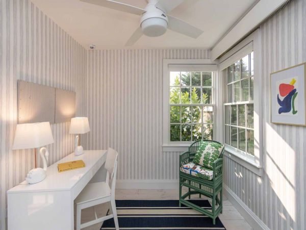 Cape Cod Home 994508