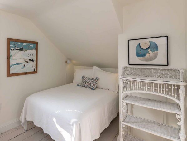 Cape Cod Home 994508