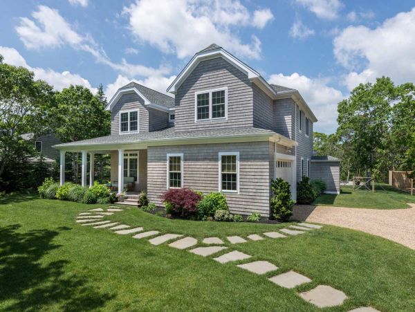 Cape Cod Home 994509