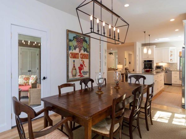 Cape Cod Home 994509