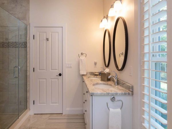 Cape Cod Home 994509