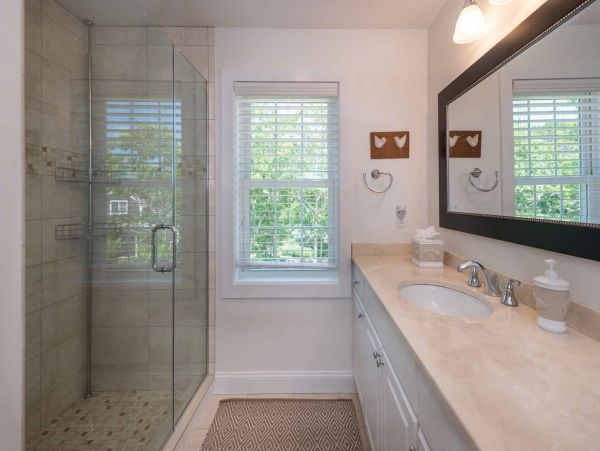 Cape Cod Home 994509