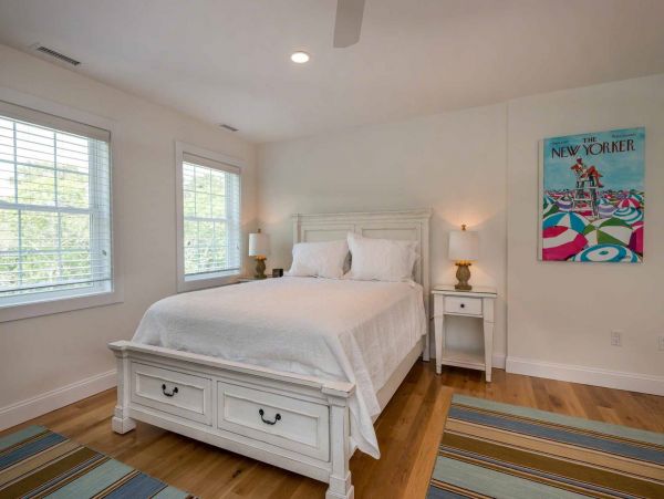 Cape Cod Home 994509