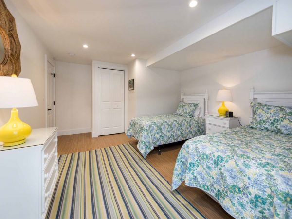 Cape Cod Home 994509