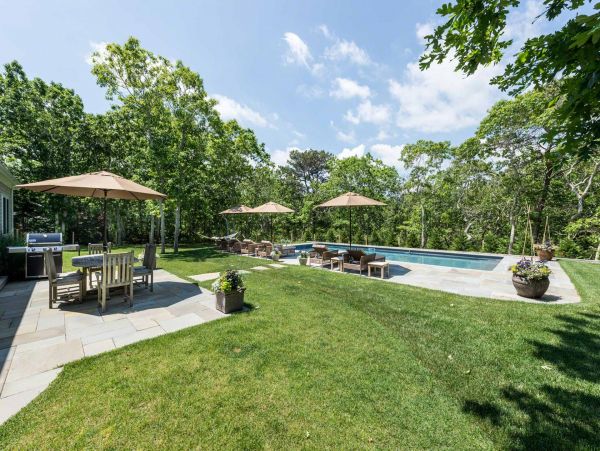 Cape Cod Home 994509
