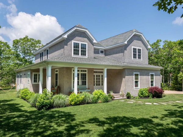 Cape Cod Home 994509