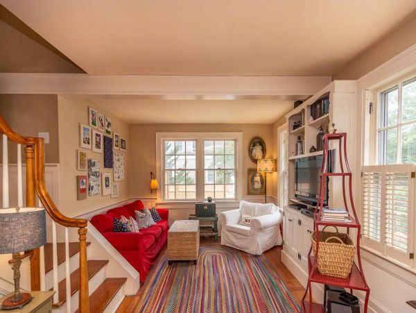 Cape Cod Home 994510