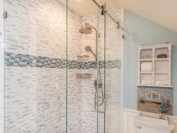 Cape Cod Home 994510