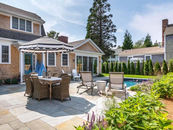 Cape Cod Home 994510