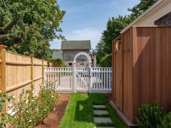 Cape Cod Home 994510