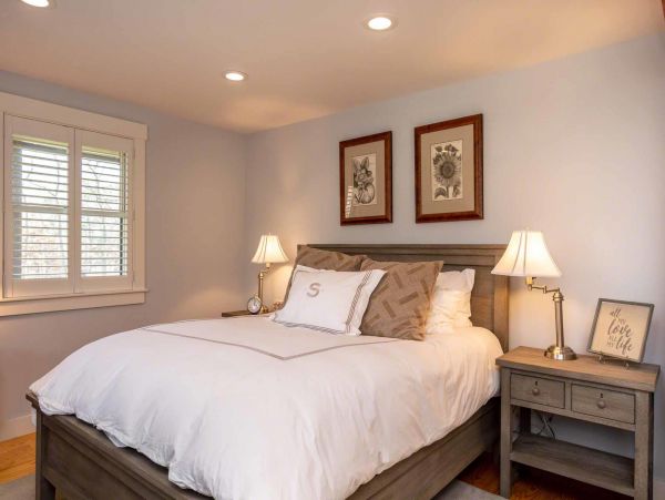 Cape Cod Home 994512