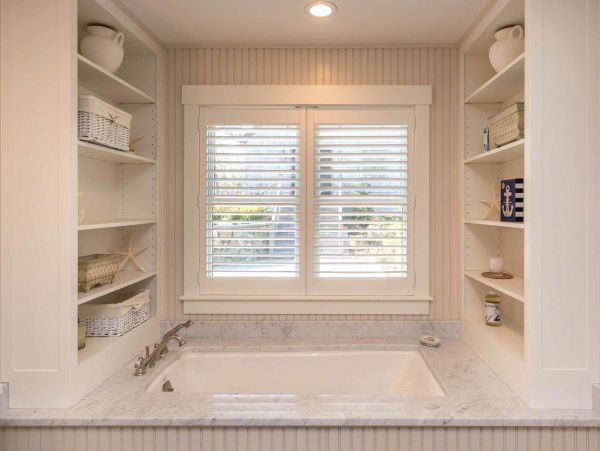 Cape Cod Home 994512