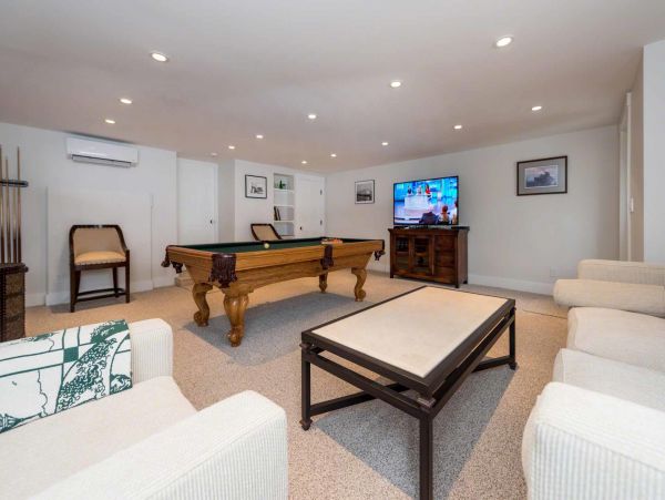 Cape Cod Home 994513