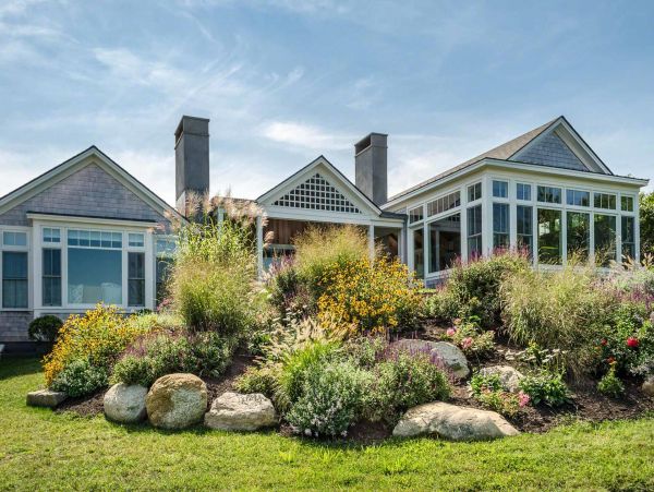 Cape Cod Home 994514