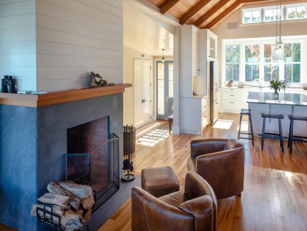 Cape Cod Home 994514