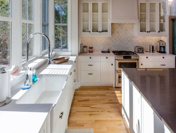 Cape Cod Home 994514