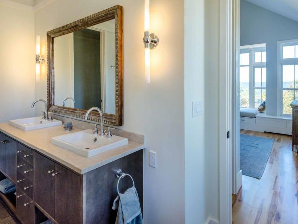 Cape Cod Home 994514