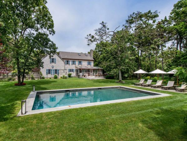 Cape Cod Home 994515